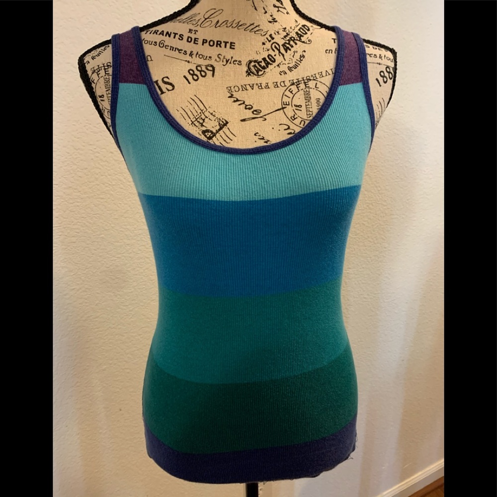 Woman’s Faded Glory Tank Top Size Medium